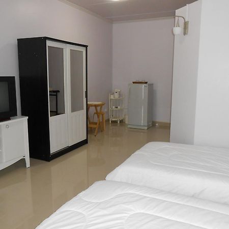 Mt-Room Pak Kret Exteriér fotografie