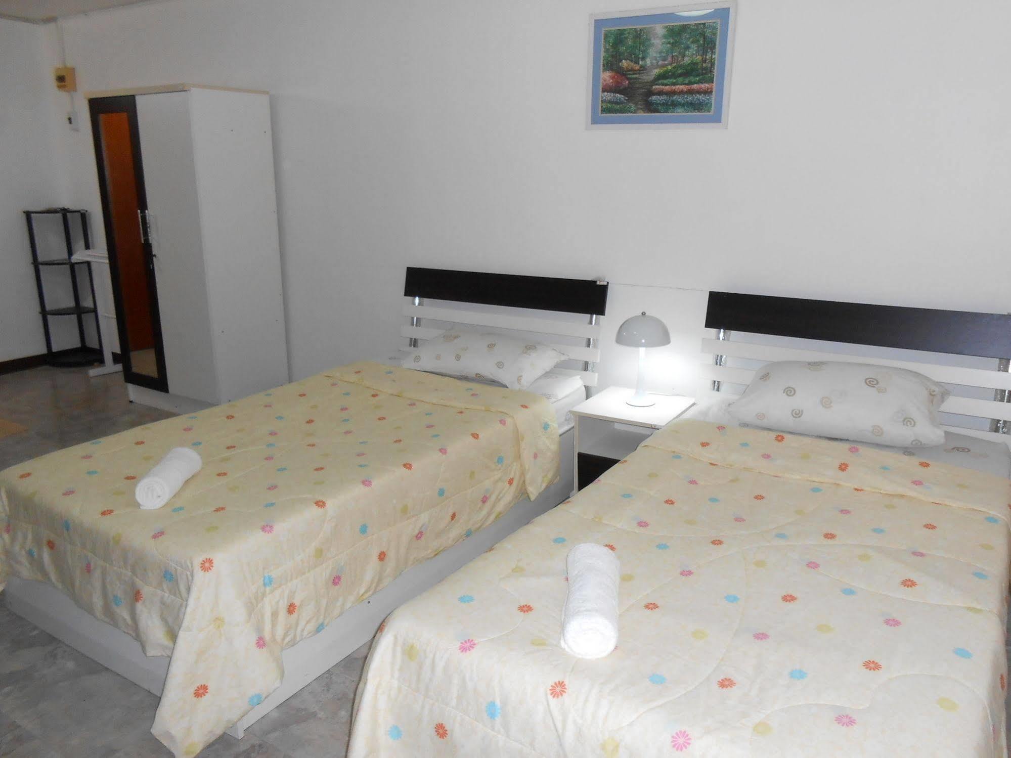 Mt-Room Pak Kret Exteriér fotografie